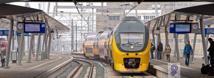 Die Niederlande erkunden mit dem öffentlichen Verkehrsmitteln