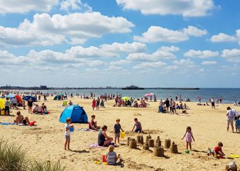 Strandurlaub mal anders: Die schönsten Strände für Familien in den Niederlanden